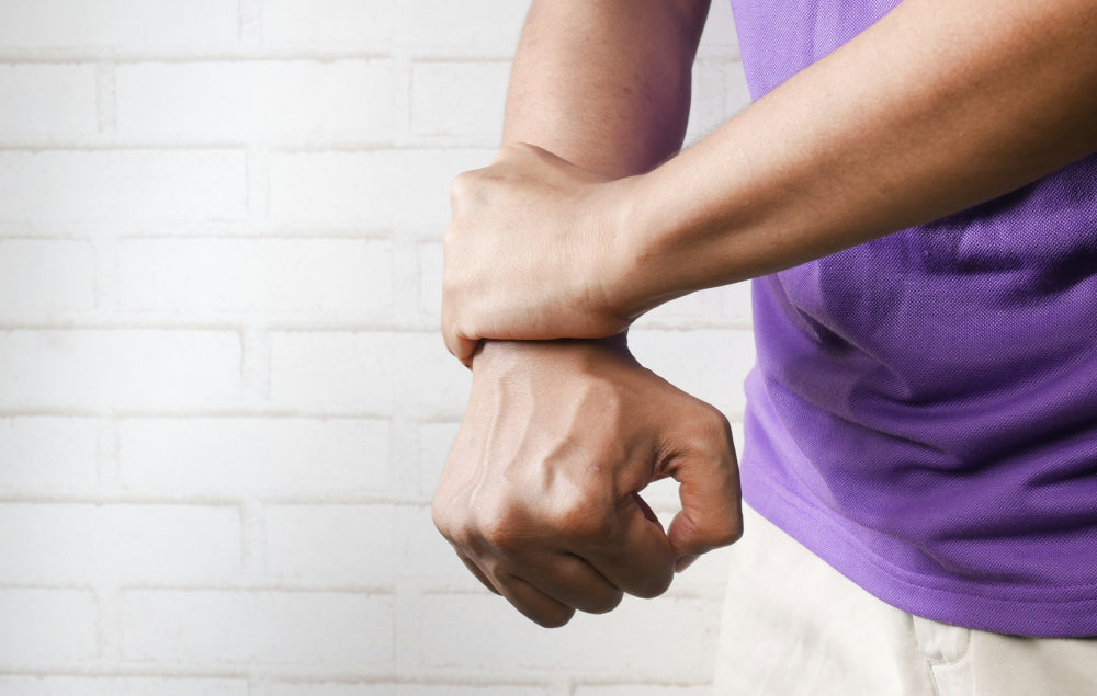 Douleur au poignet en musculation : causes fréquentes, prévention et solutions