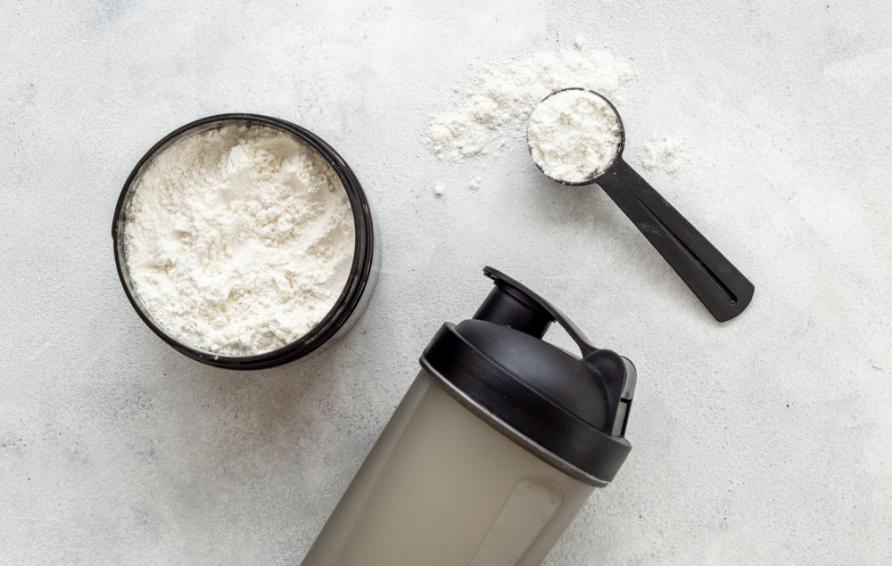 Protéines en poudre et shaker 