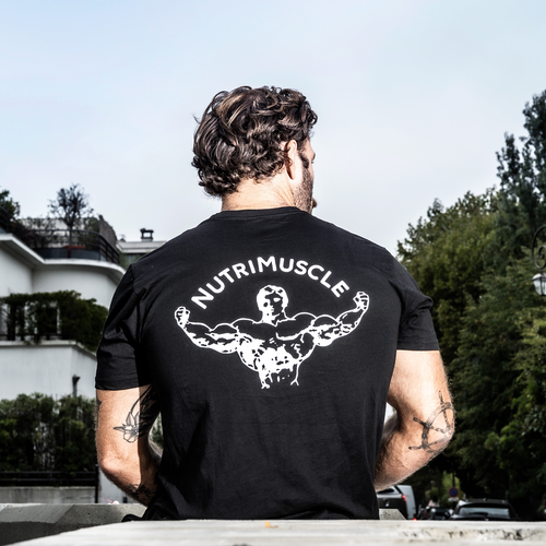 T-shirt nera Nutrimuscle