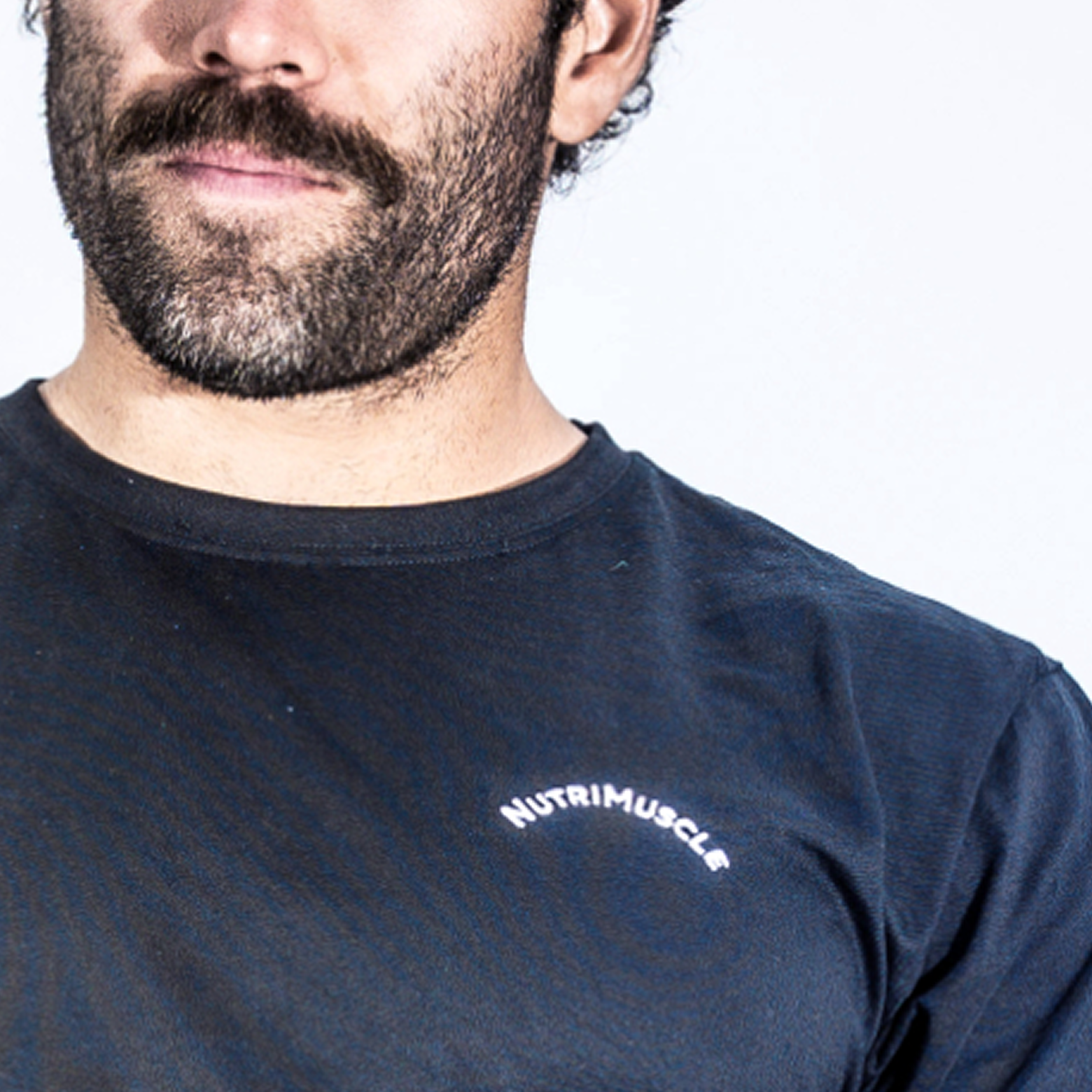 T-shirt nera Nutrimuscle