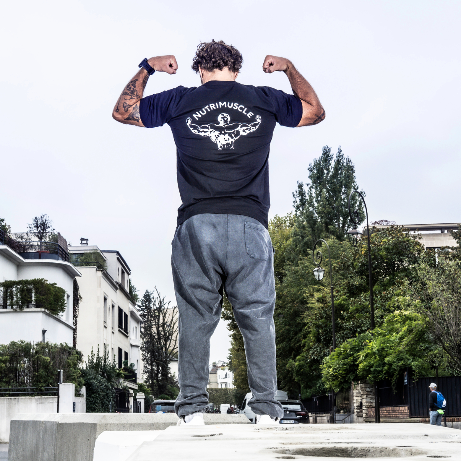 T-shirt nera Nutrimuscle